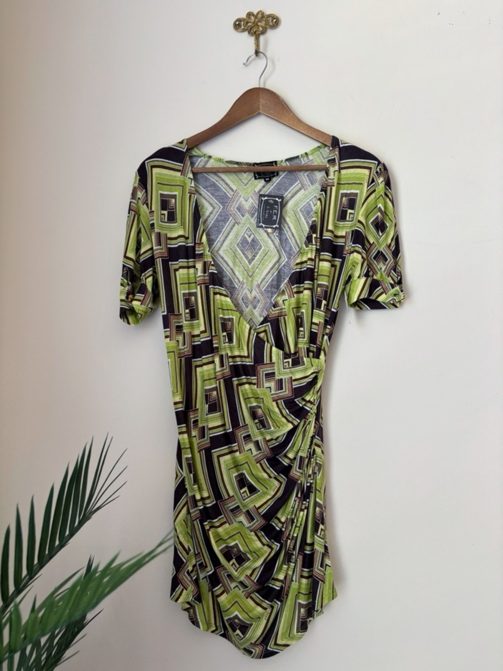 F.E.M. by t bags Green Retro Print Ruched Maternity Dress Medium NEW NWT